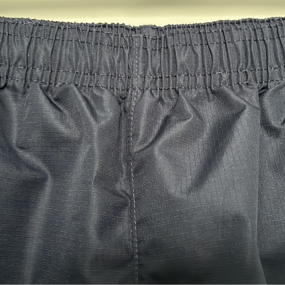 Boys Size 4 Joe Fresh Slush Wind pants - Picture 3 of 4